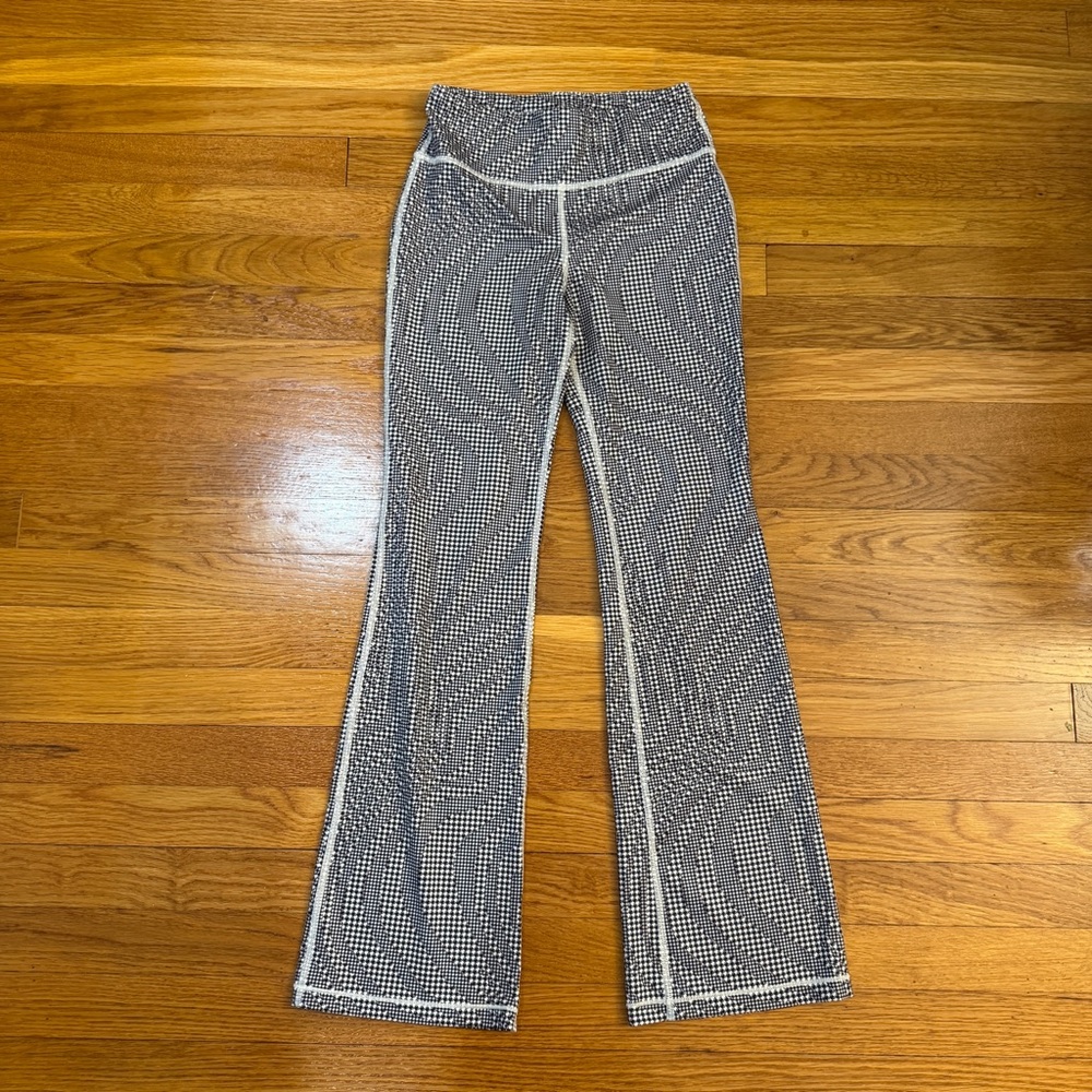 Athleta Girl High Rise Chit Chat Flare Pant Black/White Houndstooth - Size XL/14